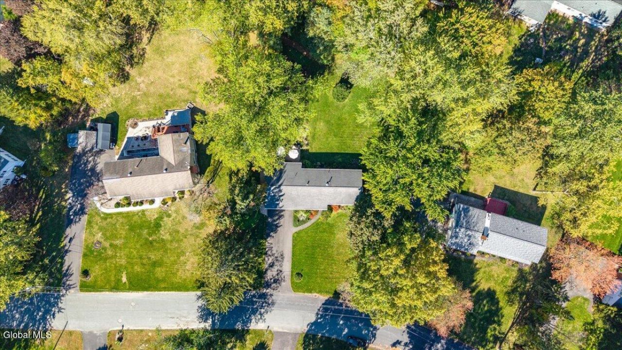 Clifton Park, New York, 12065, United States, 4 Bedrooms Bedrooms, ,3 BathroomsBathrooms,Residential,For Sale,1968691