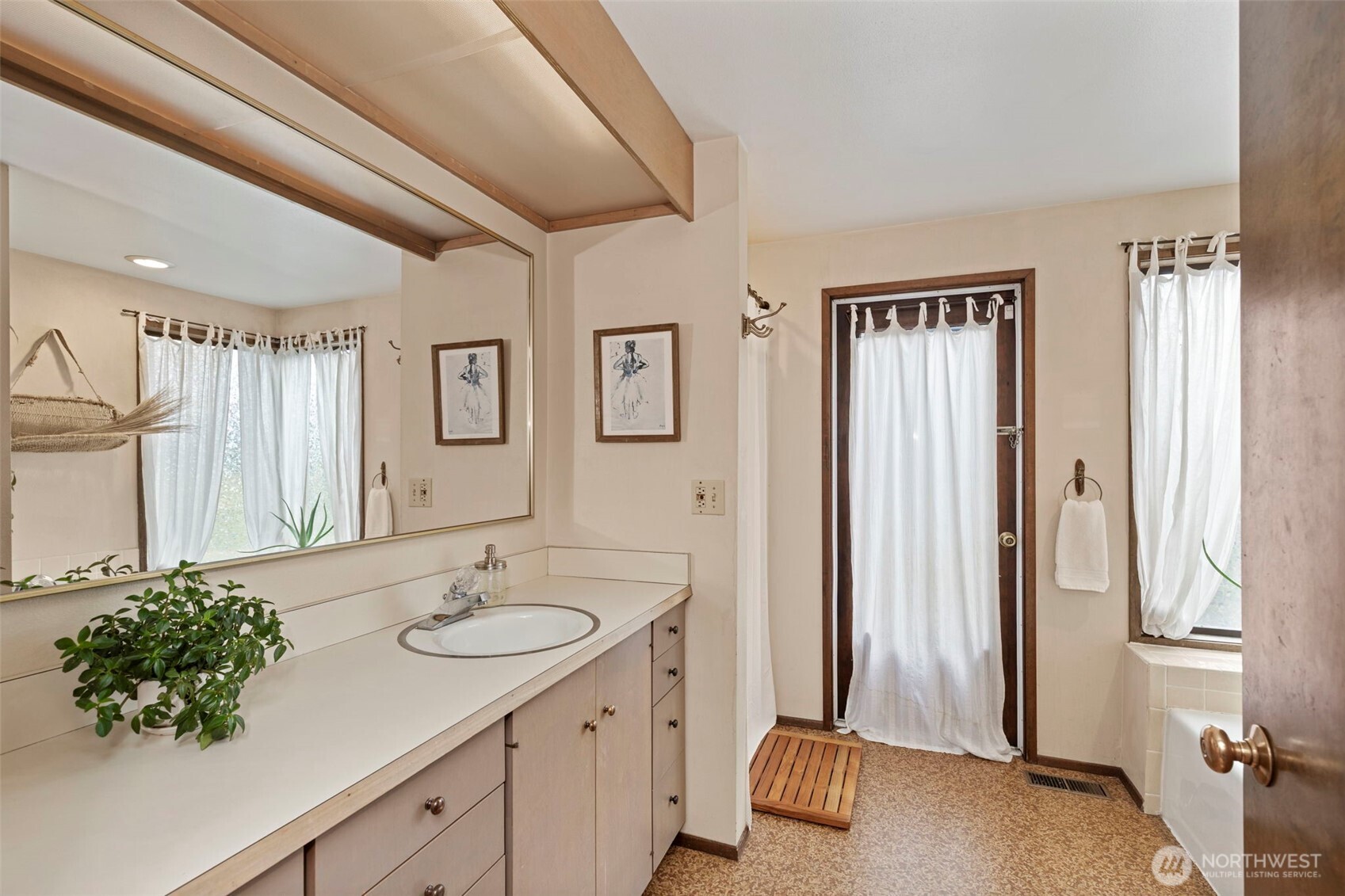 Sequim, Washington, 98382, United States, 3 Bedrooms Bedrooms, ,2 BathroomsBathrooms,Residential,For Sale,2003241