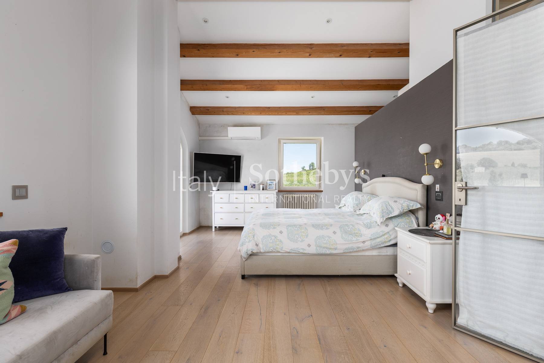  Elegant Contemporary Residence with Vineyard Near the Sea - 物件實景