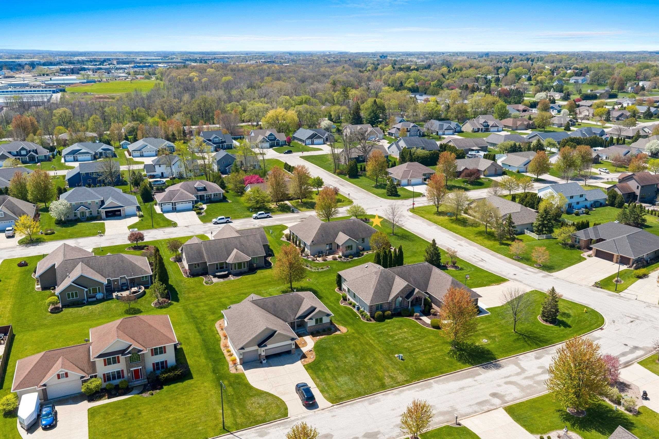 DE PERE, Wisconsin, 54115, United States, 3 Bedrooms Bedrooms, ,4 BathroomsBathrooms,Residential,For Sale,2048400