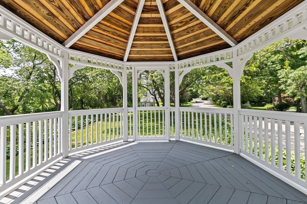 Bourne, Massachusetts, 02562, United States, 4 Bedrooms Bedrooms, ,4 BathroomsBathrooms,Residential,For Sale,1940930