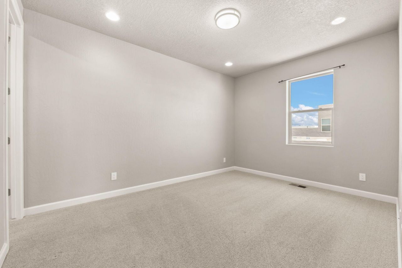 Rio Rancho, New Mexico, 87124, United States, 4 Bedrooms Bedrooms, ,3 BathroomsBathrooms,Residential,For Sale,1924973