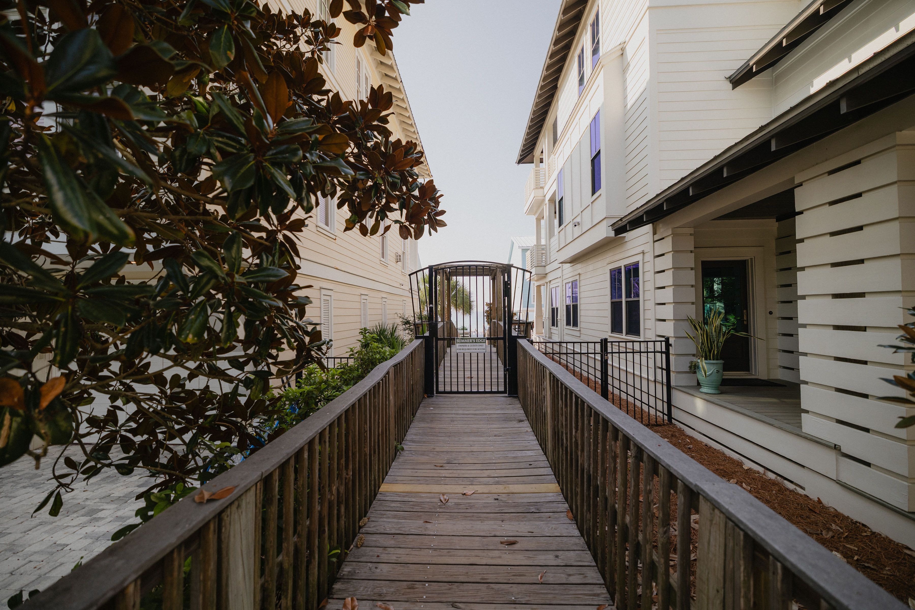  Renovated Florida Cottage With Lookout Tower Just Steps From Beach - 物件實景