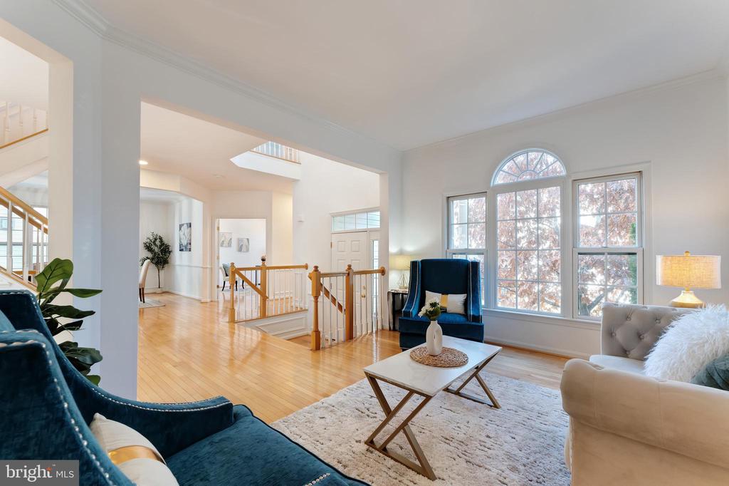 Lorton, Virginia, 22079, United States, 5 Bedrooms Bedrooms, ,4 BathroomsBathrooms,Residential,For Sale,2001485