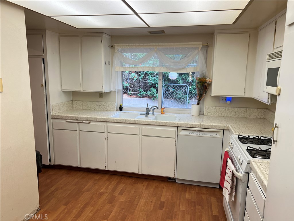 Sylmar, California, 91342, United States, 3 Bedrooms Bedrooms, ,2 BathroomsBathrooms,Residential,For Sale,2001520