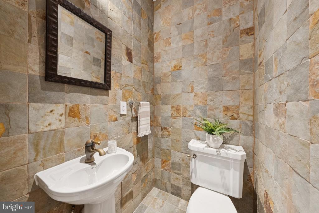 Washington, District of Columbia, 20009, United States, 4 Bedrooms Bedrooms, ,4 BathroomsBathrooms,Residential,For Sale,1902983