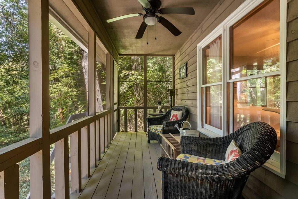 Ellijay, Georgia, 30536, United States, 4 Bedrooms Bedrooms, ,3 BathroomsBathrooms,Residential,For Sale,1926497