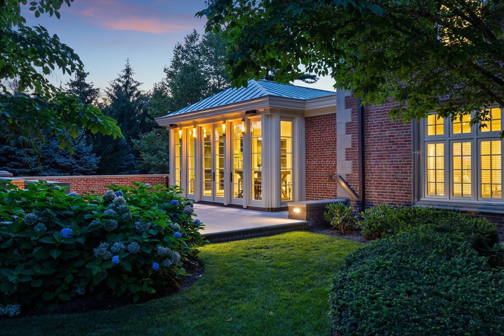 Brookline, Massachusetts, 02467, United States, 7 Bedrooms Bedrooms, ,11 BathroomsBathrooms,Residential,For Sale,1840282