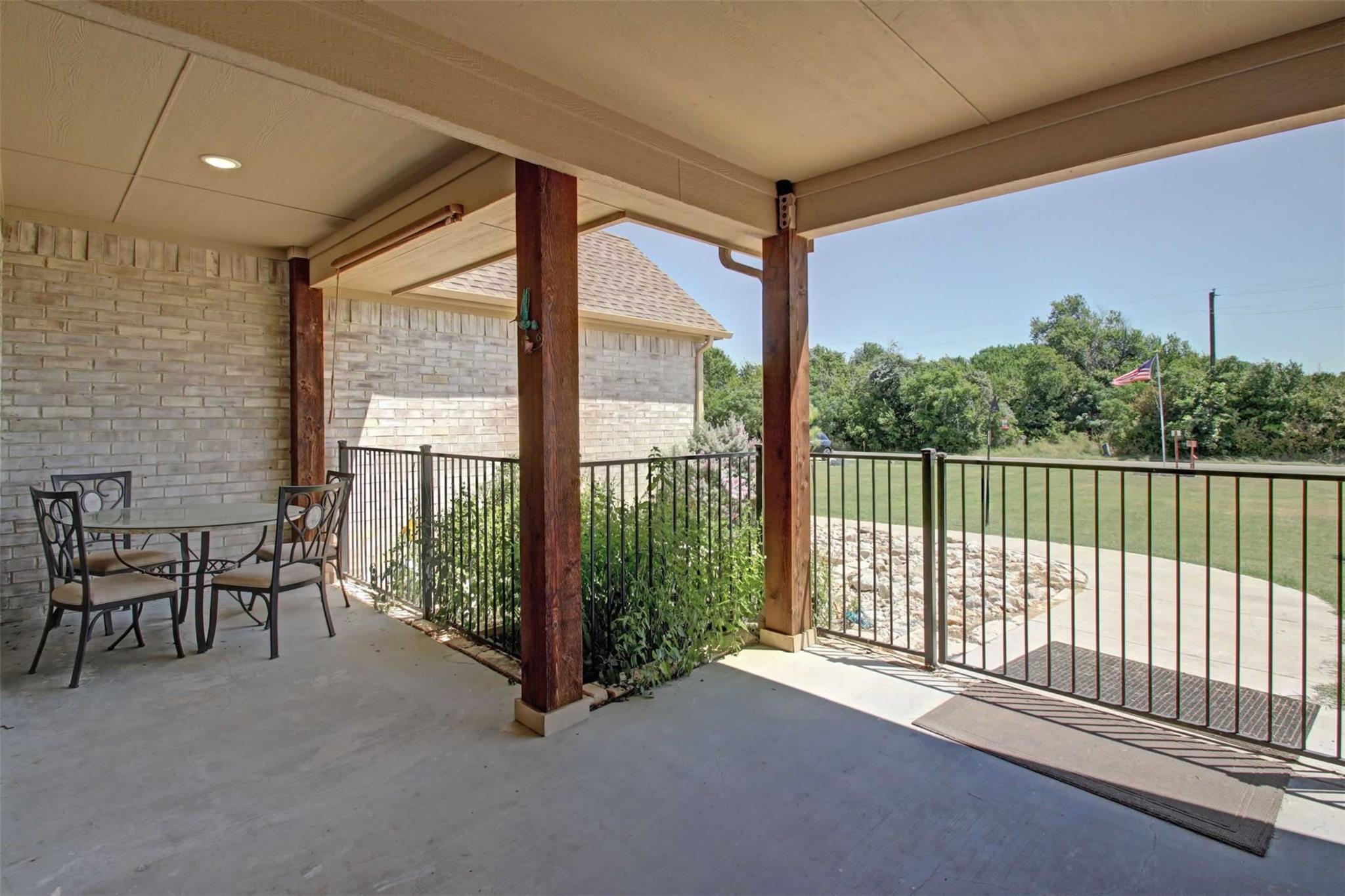 Springtown, Texas, 76082, United States, 4 Bedrooms Bedrooms, ,3 BathroomsBathrooms,Residential,For Sale,1920797