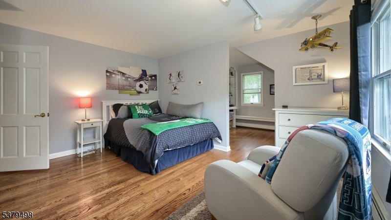 Kinnelon Boro, New Jersey, 07405, United States, 4 Bedrooms Bedrooms, ,5 BathroomsBathrooms,Residential,For Sale,1932382