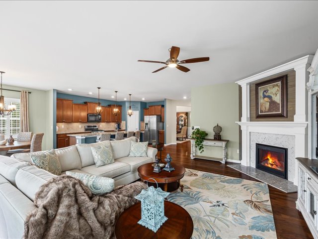 Fort Mill, South Carolina, 29715, United States, 3 Bedrooms Bedrooms, ,3 BathroomsBathrooms,Residential,For Sale,1981901