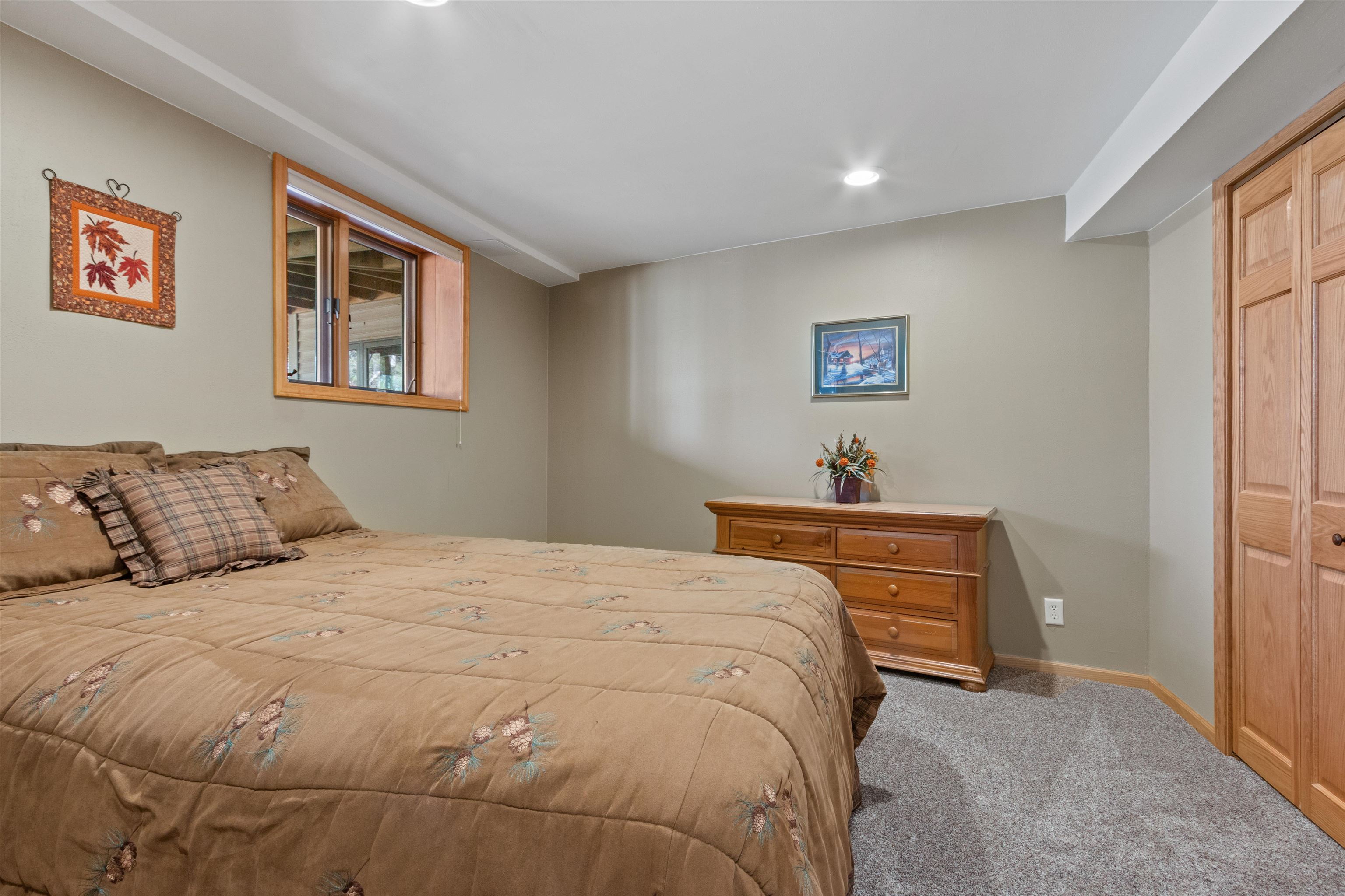 HANCOCK, Wisconsin, 54943, United States, 4 Bedrooms Bedrooms, ,3 BathroomsBathrooms,Residential,For Sale,1805423