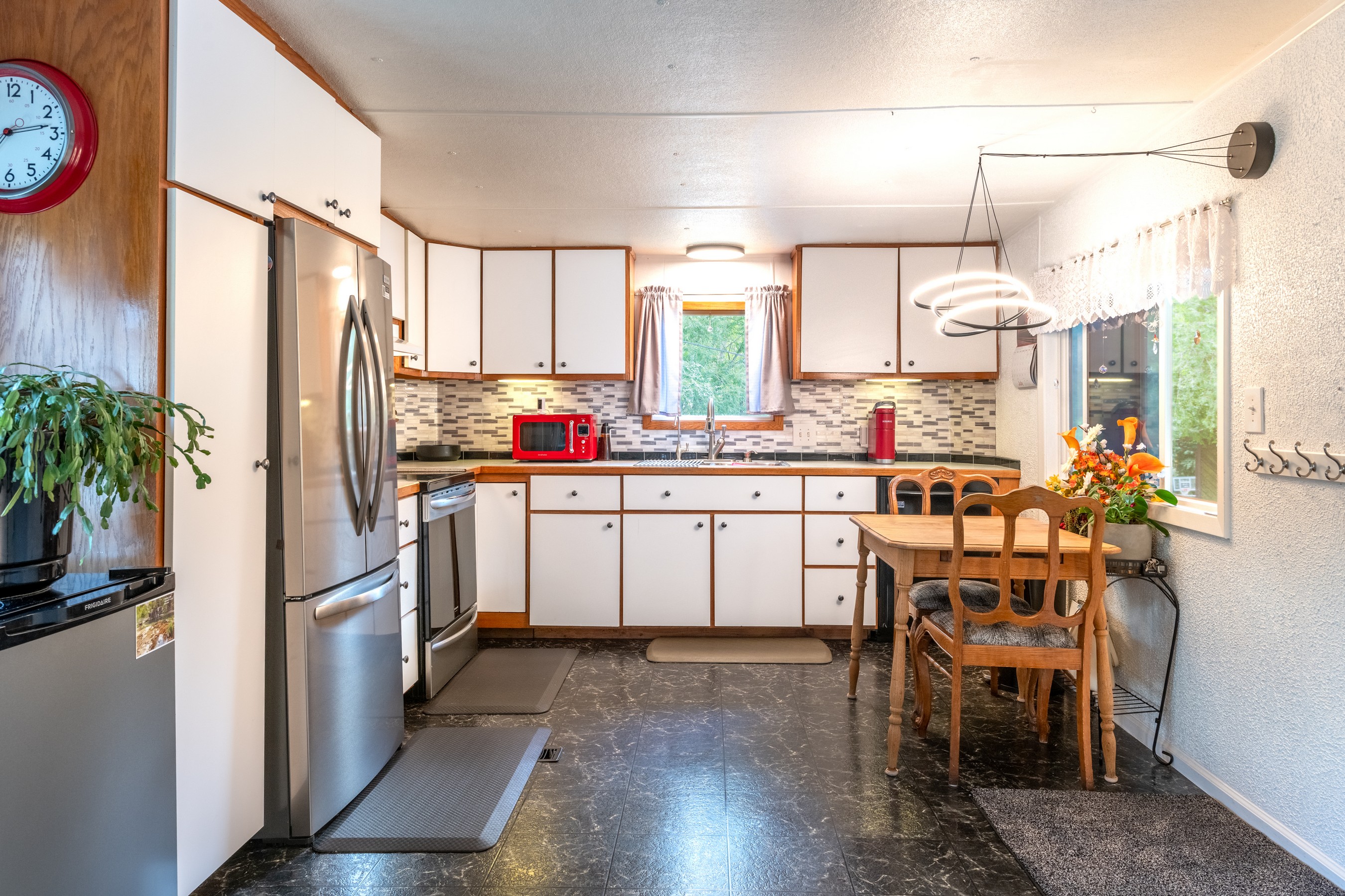  Convenient Living in New Castle
