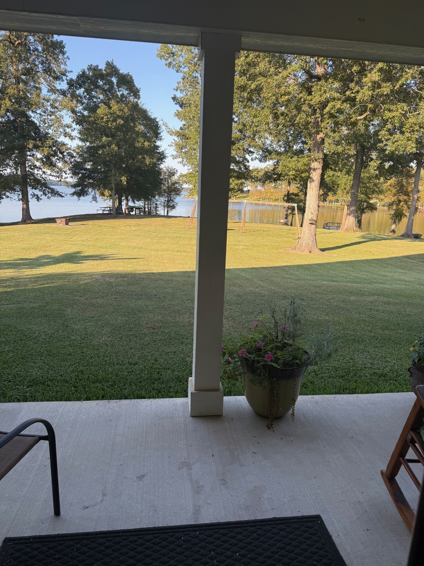 Many, Louisiana, 71449, United States, 4 Bedrooms Bedrooms, ,3 BathroomsBathrooms,Residential,For Sale,1984388