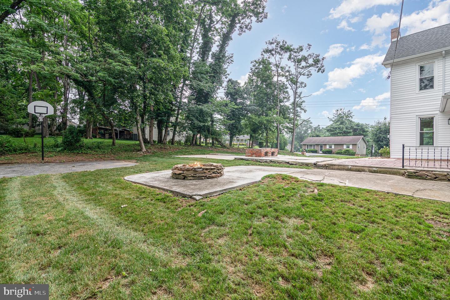 Harrisburg, Pennsylvania, 17112, United States, 5 Bedrooms Bedrooms, ,3 BathroomsBathrooms,Residential,For Sale,1890402