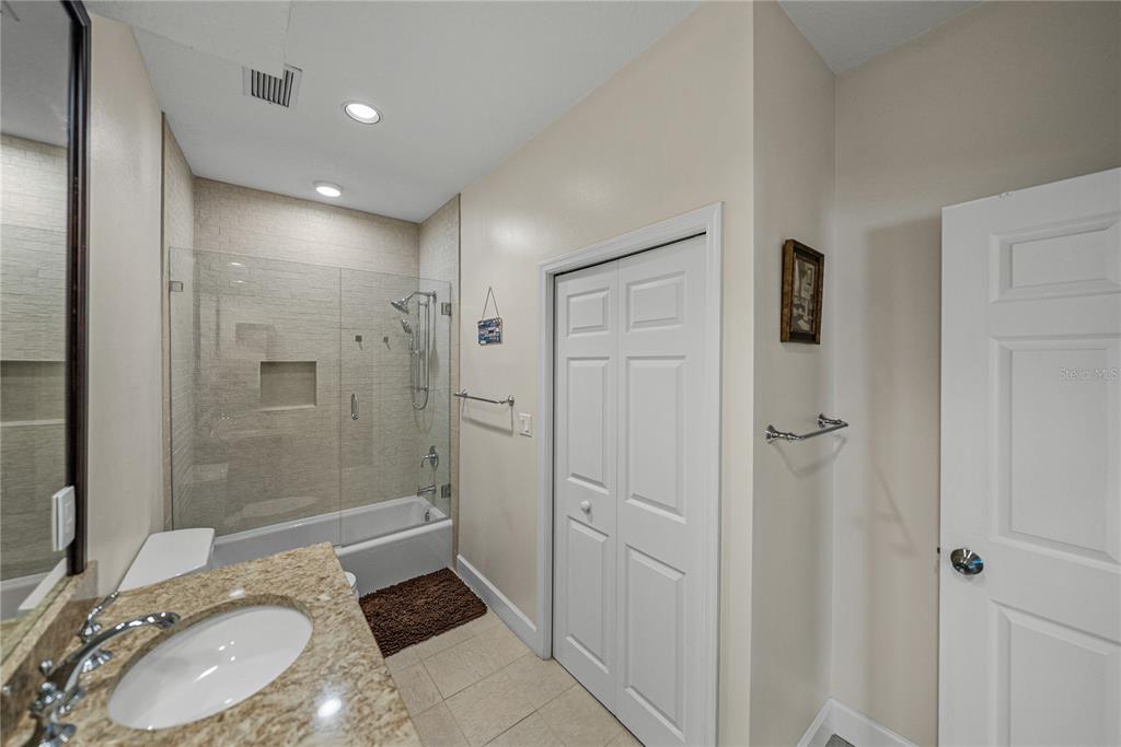 Seffner, Florida, 33584, United States, 5 Bedrooms Bedrooms, ,4 BathroomsBathrooms,Residential,For Sale,1991744