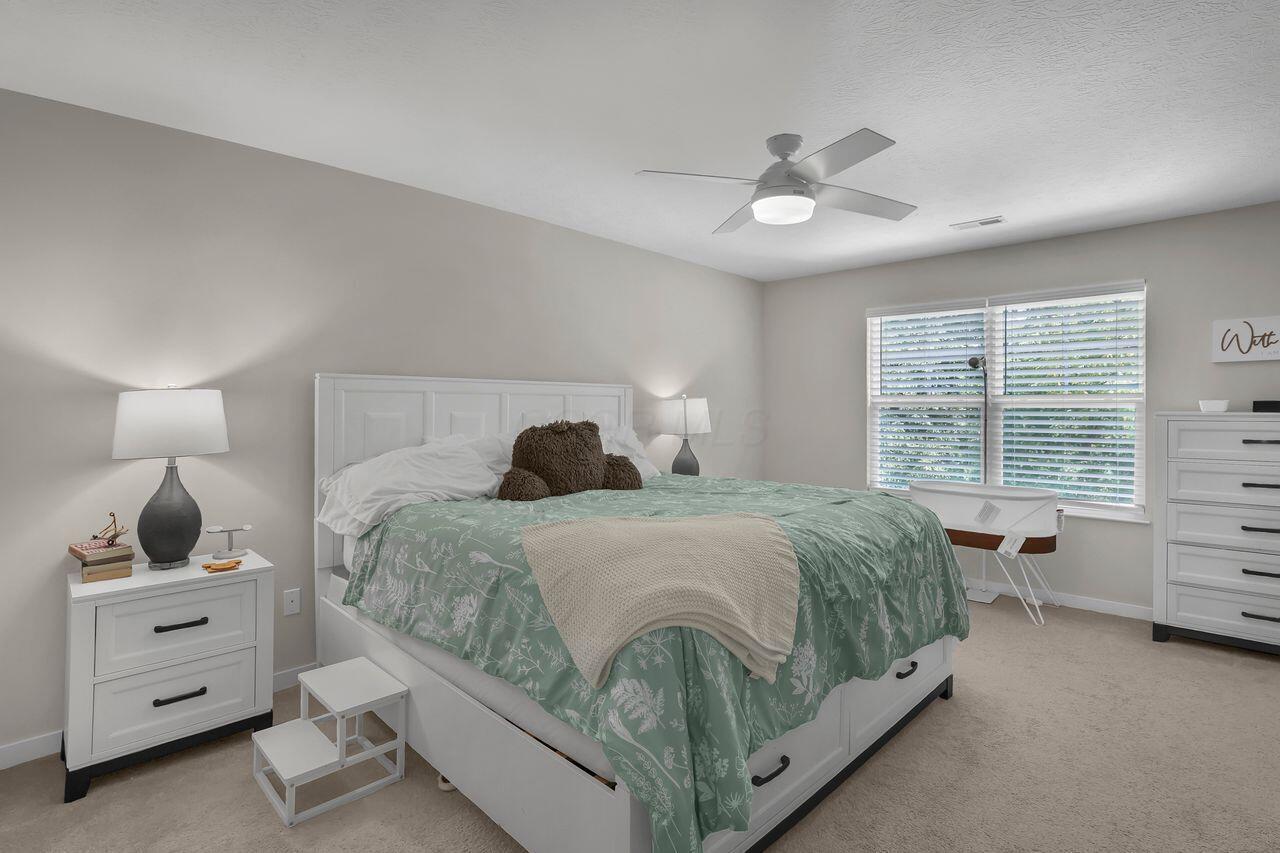 Grove City, Ohio, 43123, United States, 4 Bedrooms Bedrooms, ,4 BathroomsBathrooms,Residential,For Sale,1940093