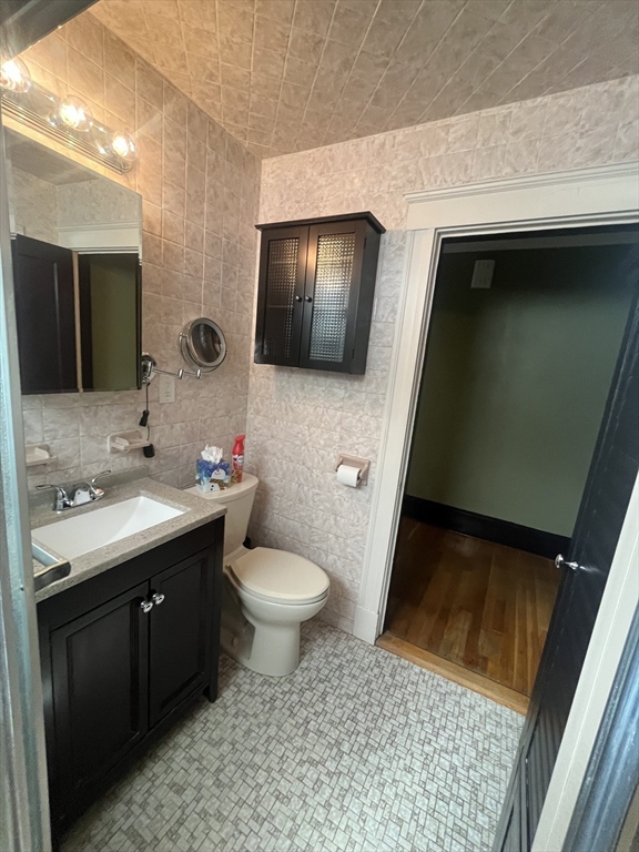Everett, Massachusetts, 02149, United States, 3 Bedrooms Bedrooms, ,3 BathroomsBathrooms,Residential,For Sale,1923933