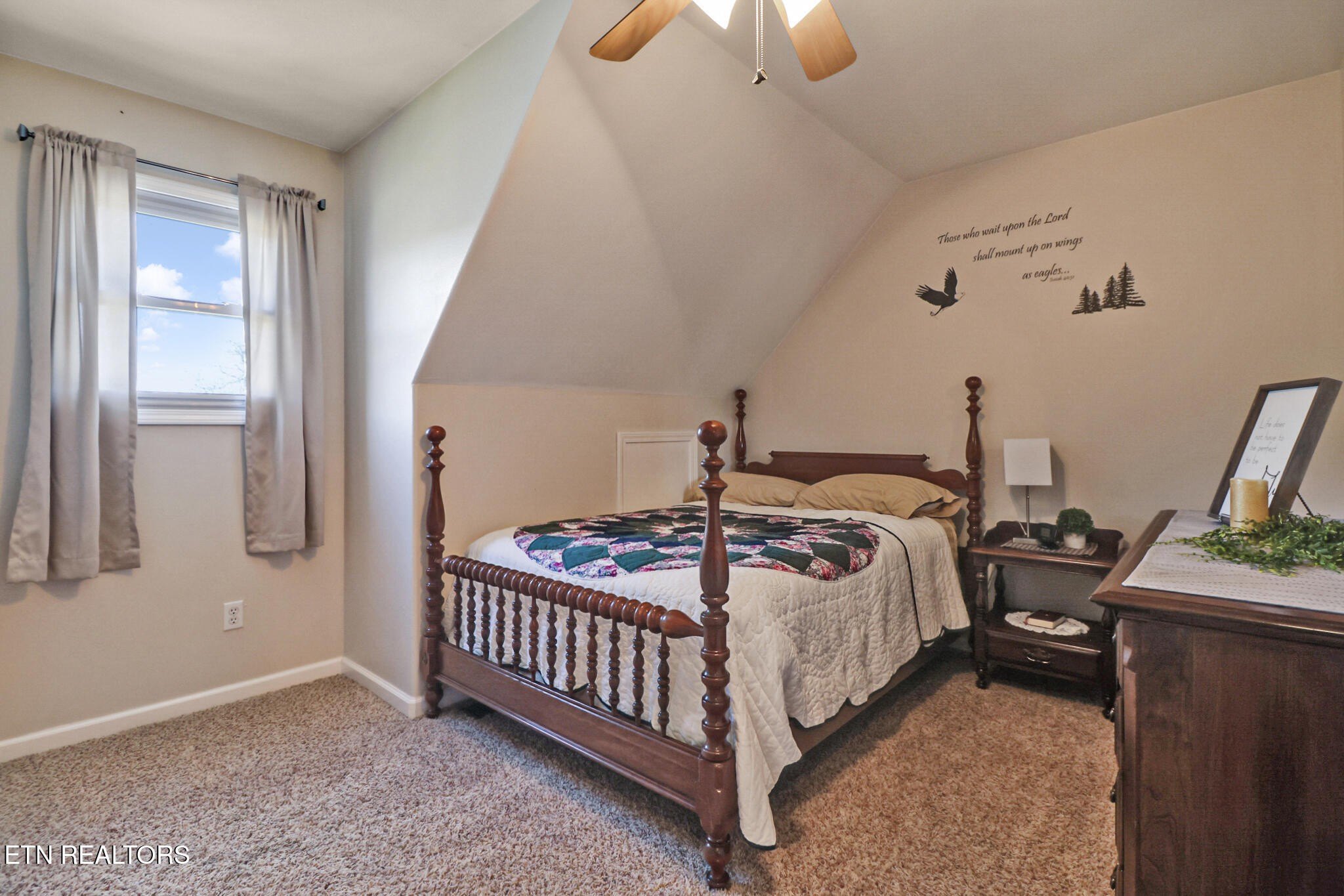 Crossville, Tennessee, 38555, United States, 4 Bedrooms Bedrooms, ,5 BathroomsBathrooms,Residential,For Sale,2005475