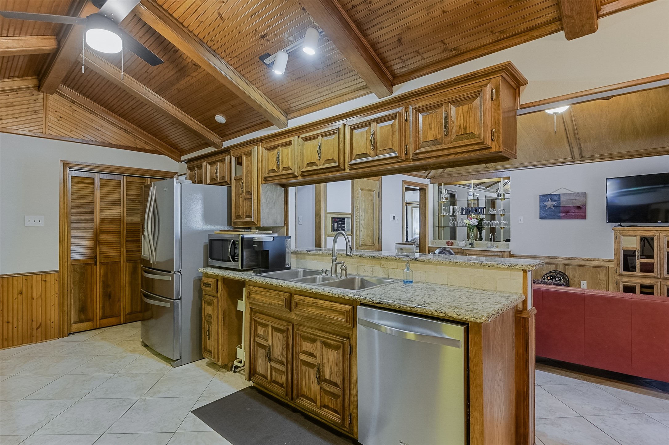 Ovilla, Texas, 75154, United States, 3 Bedrooms Bedrooms, ,4 BathroomsBathrooms,Residential,For Sale,1866219