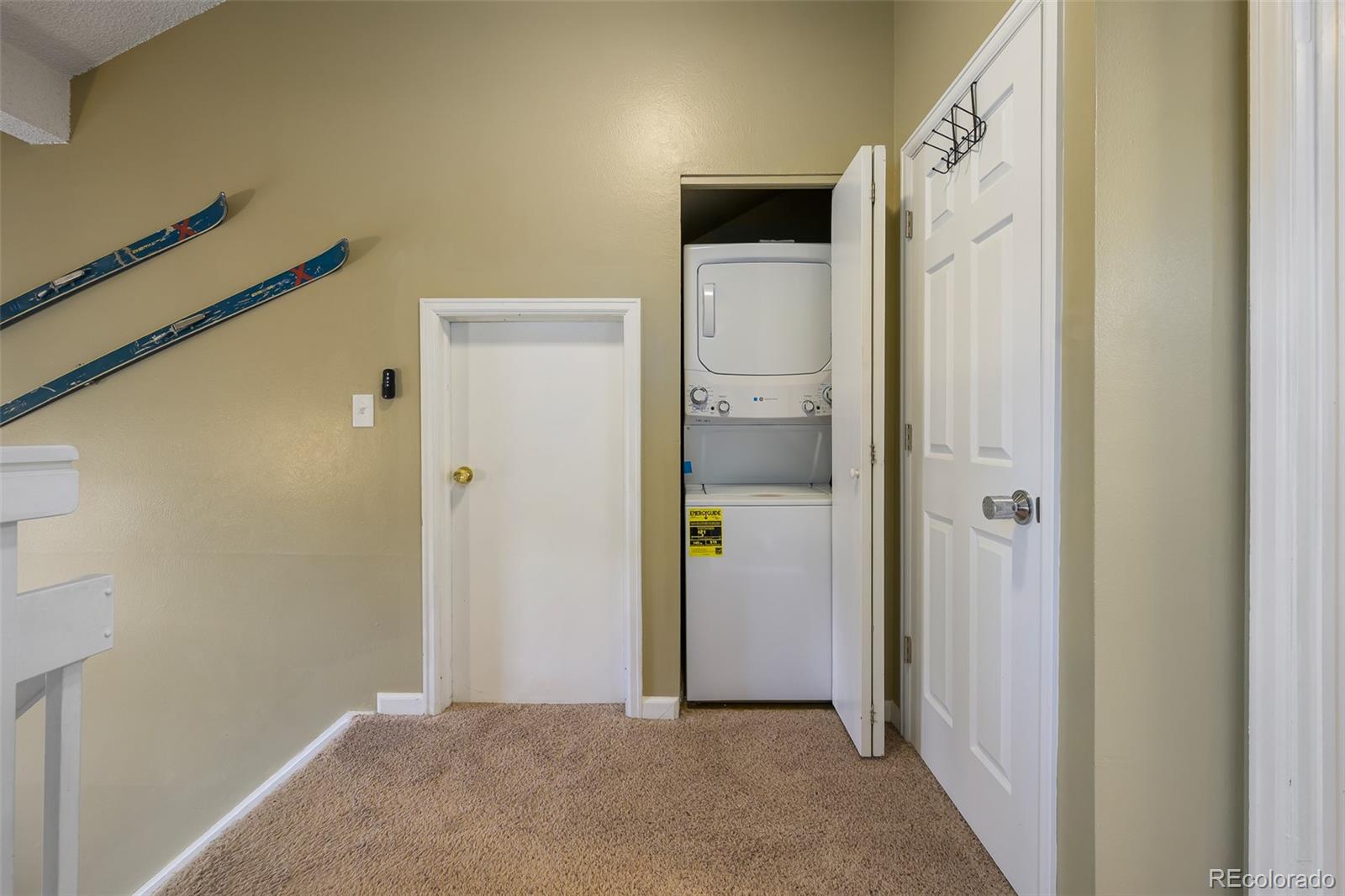 Granby, Colorado, 80446, United States, 3 Bedrooms Bedrooms, ,3 BathroomsBathrooms,Residential,For Sale,1938185