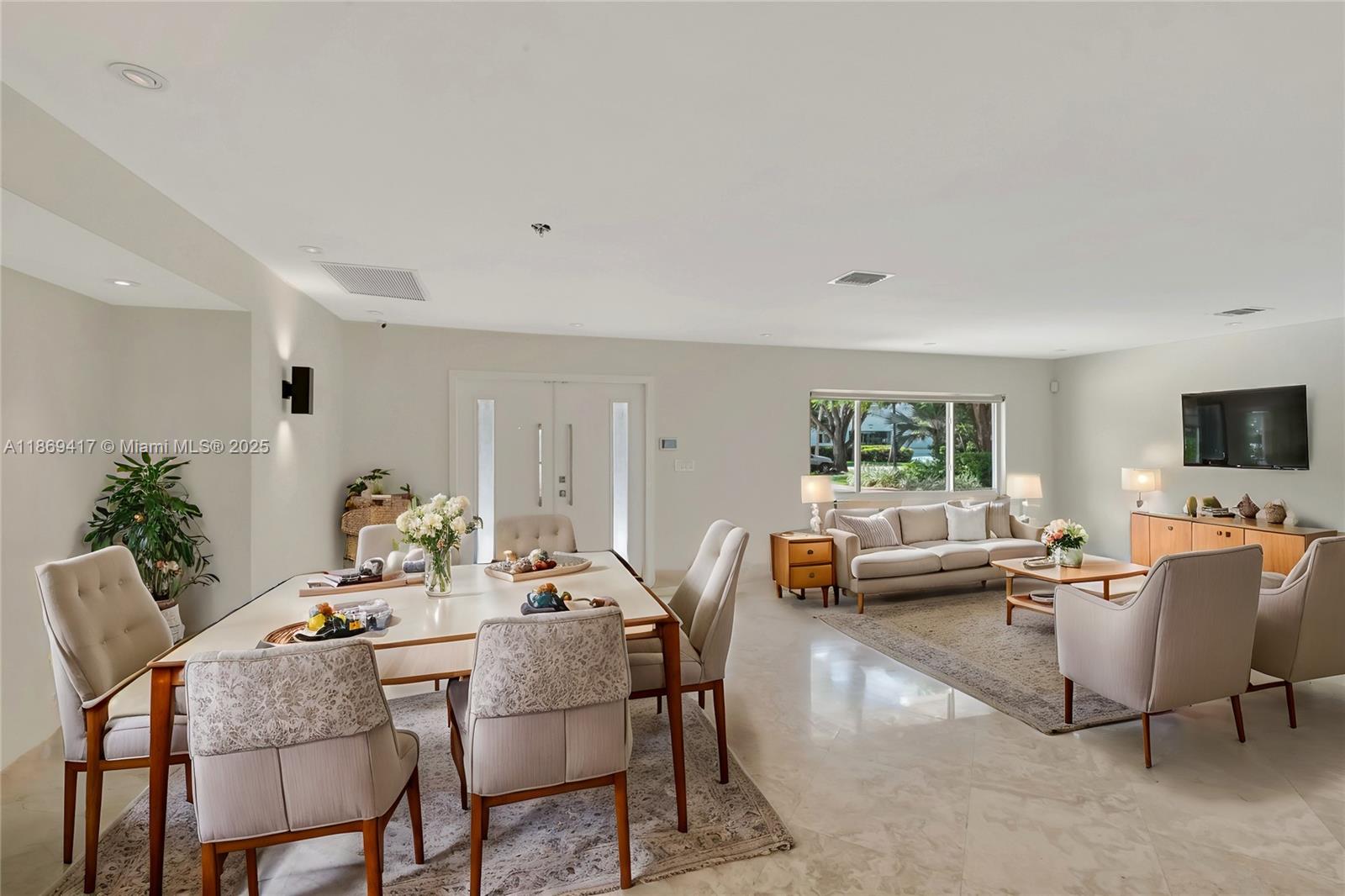 Key Biscayne, Florida, 33149, United States, 4 Bedrooms Bedrooms, ,4 BathroomsBathrooms,Residential,For Sale,1942123
