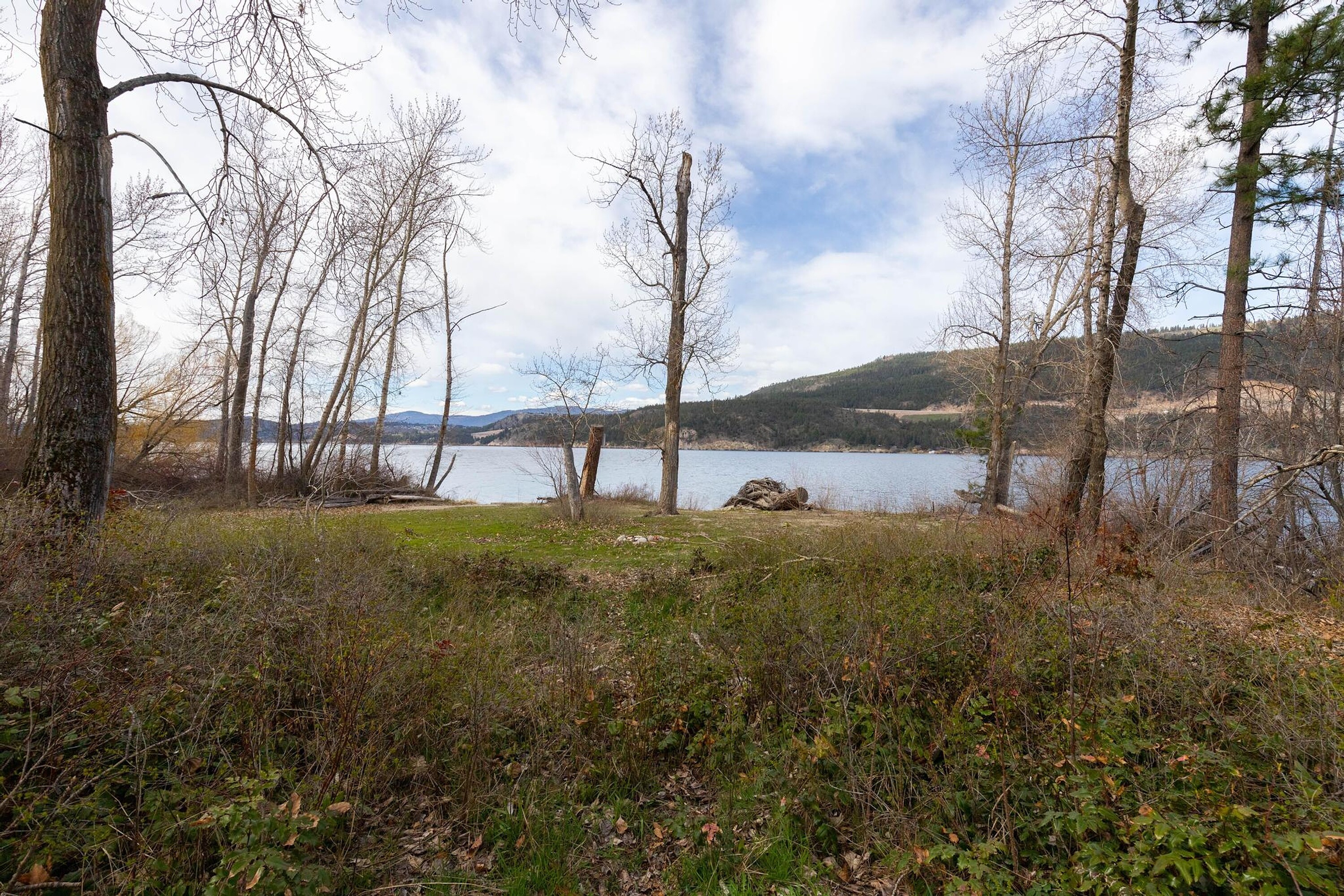 Lakeshore Parcel in Oyama - 物件實景