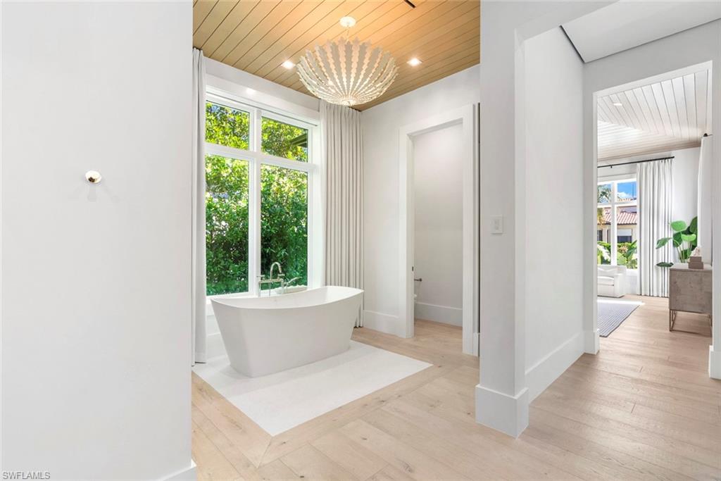 Naples, Florida, 34102, United States, 4 Bedrooms Bedrooms, ,6 BathroomsBathrooms,Residential,For Sale,2003055