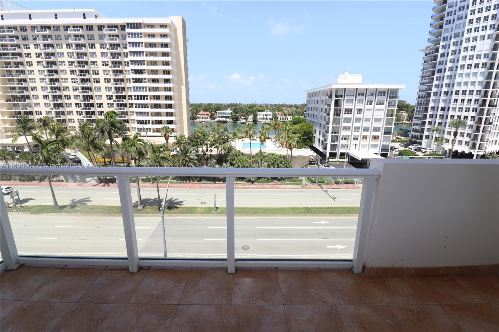 Miami Beach, Florida, 33140, United States, 2 Bedrooms Bedrooms, ,2 BathroomsBathrooms,Residential,For Sale,1890923