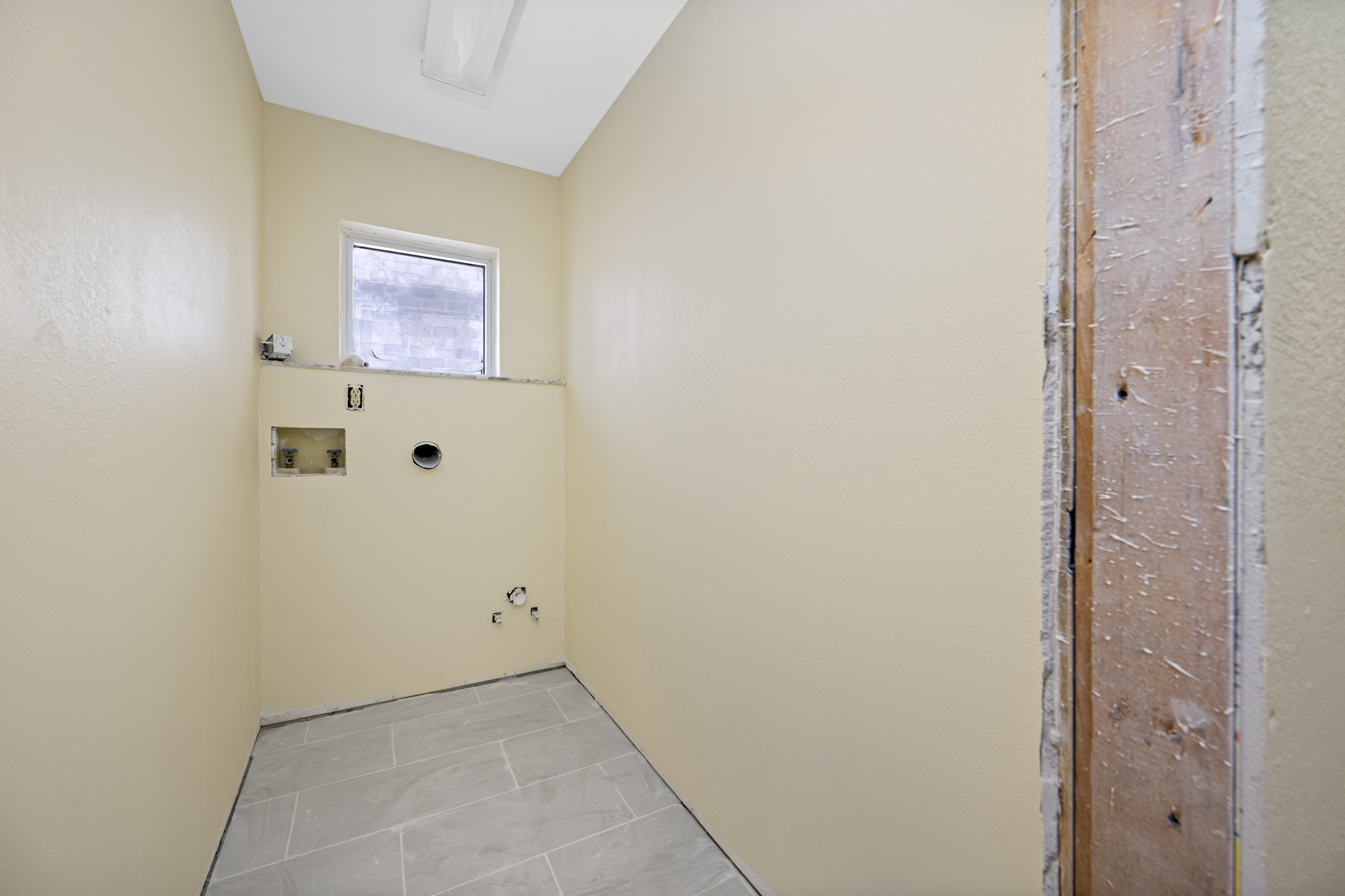 Treasure Island, Florida, 33706, United States, 3 Bedrooms Bedrooms, ,2 BathroomsBathrooms,Residential,For Sale,1904324