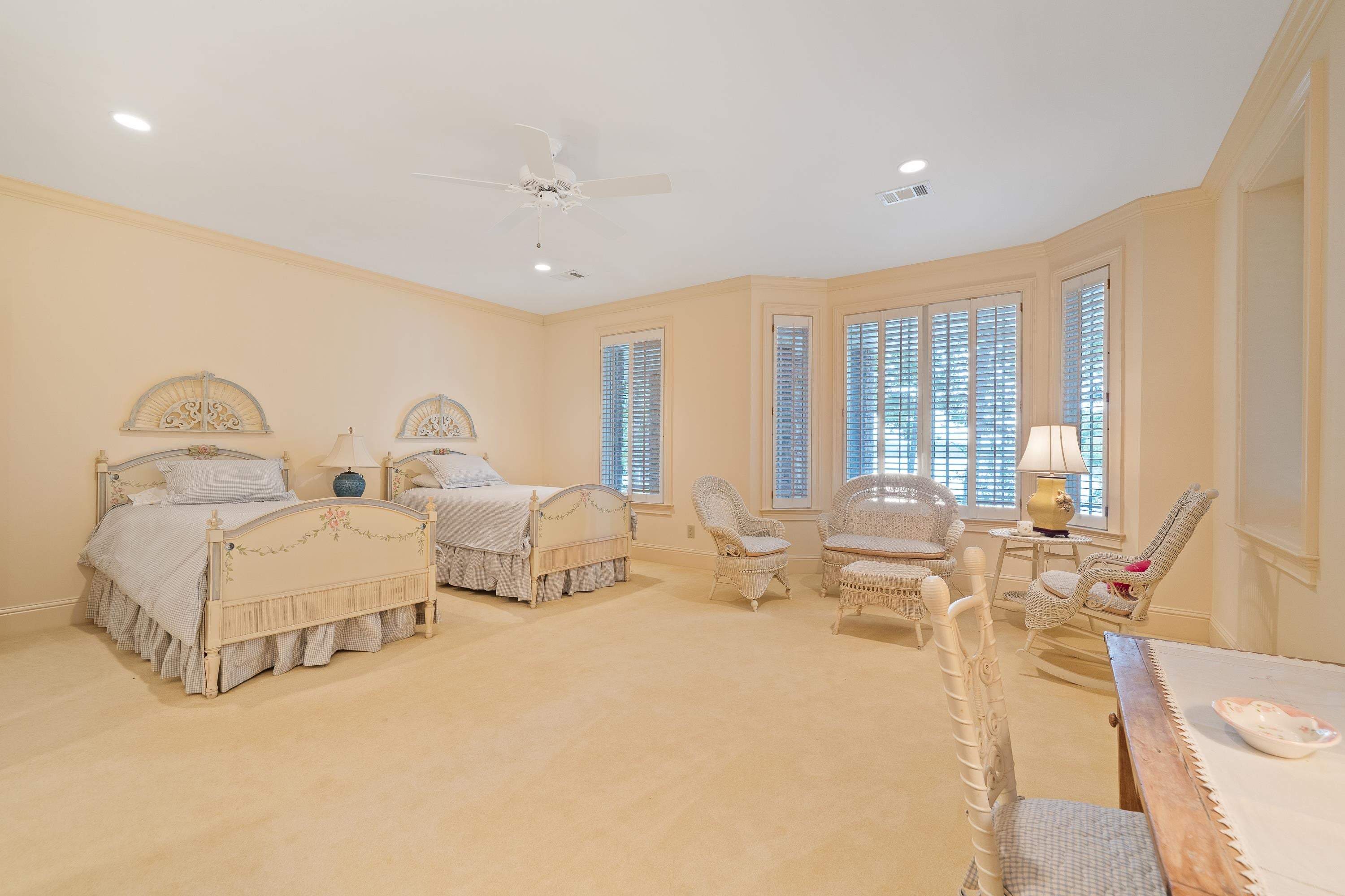 Greensboro, Georgia, 30642, United States, 7 Bedrooms Bedrooms, ,8 BathroomsBathrooms,Residential,For Sale,1984932