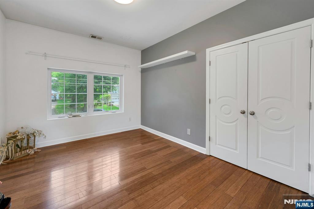West Orange, New Jersey, 07052, United States, 6 Bedrooms Bedrooms, ,4 BathroomsBathrooms,Residential,For Sale,1826620