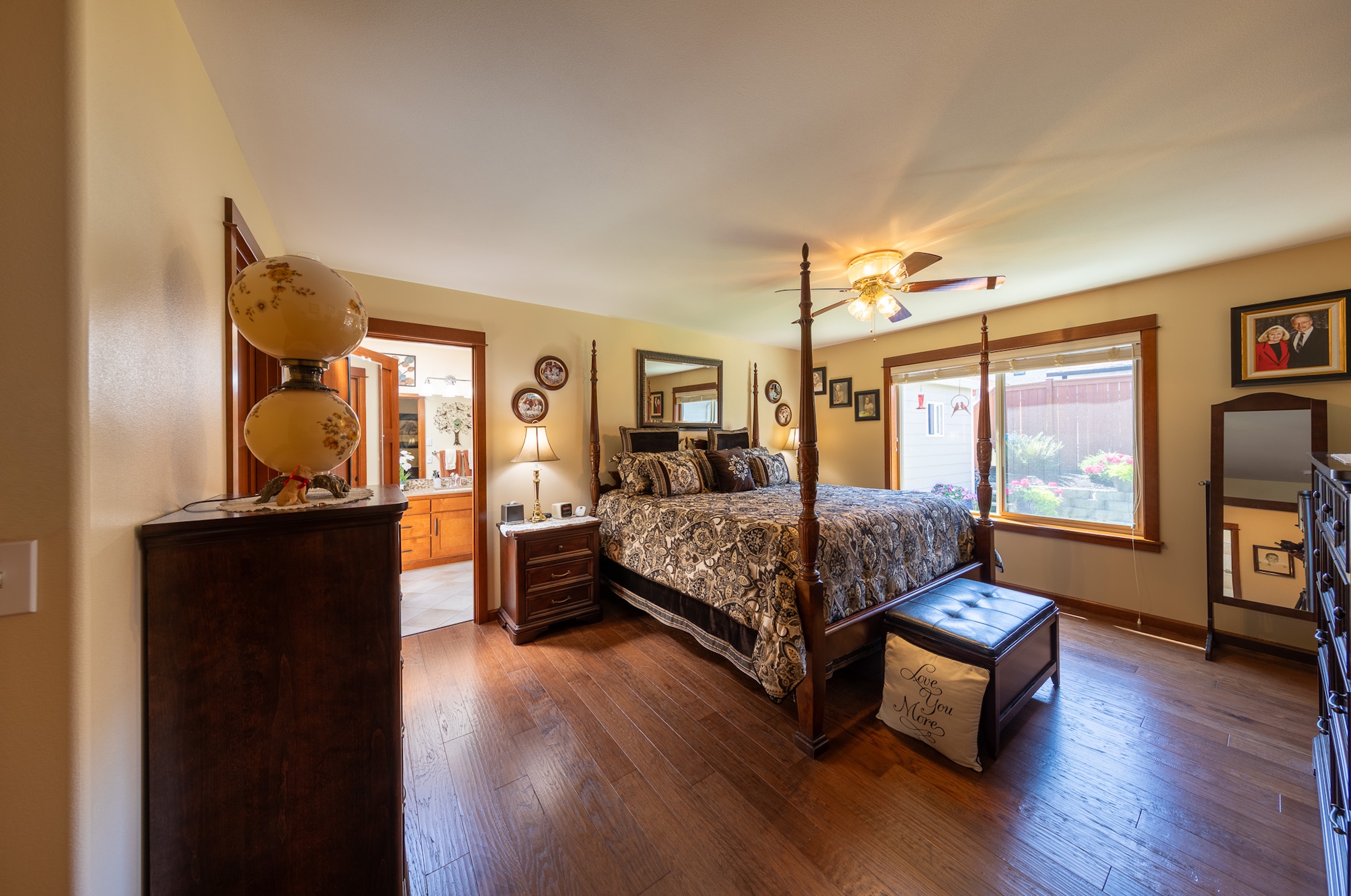  Your new beautiful Brownstone Home - 物件實景