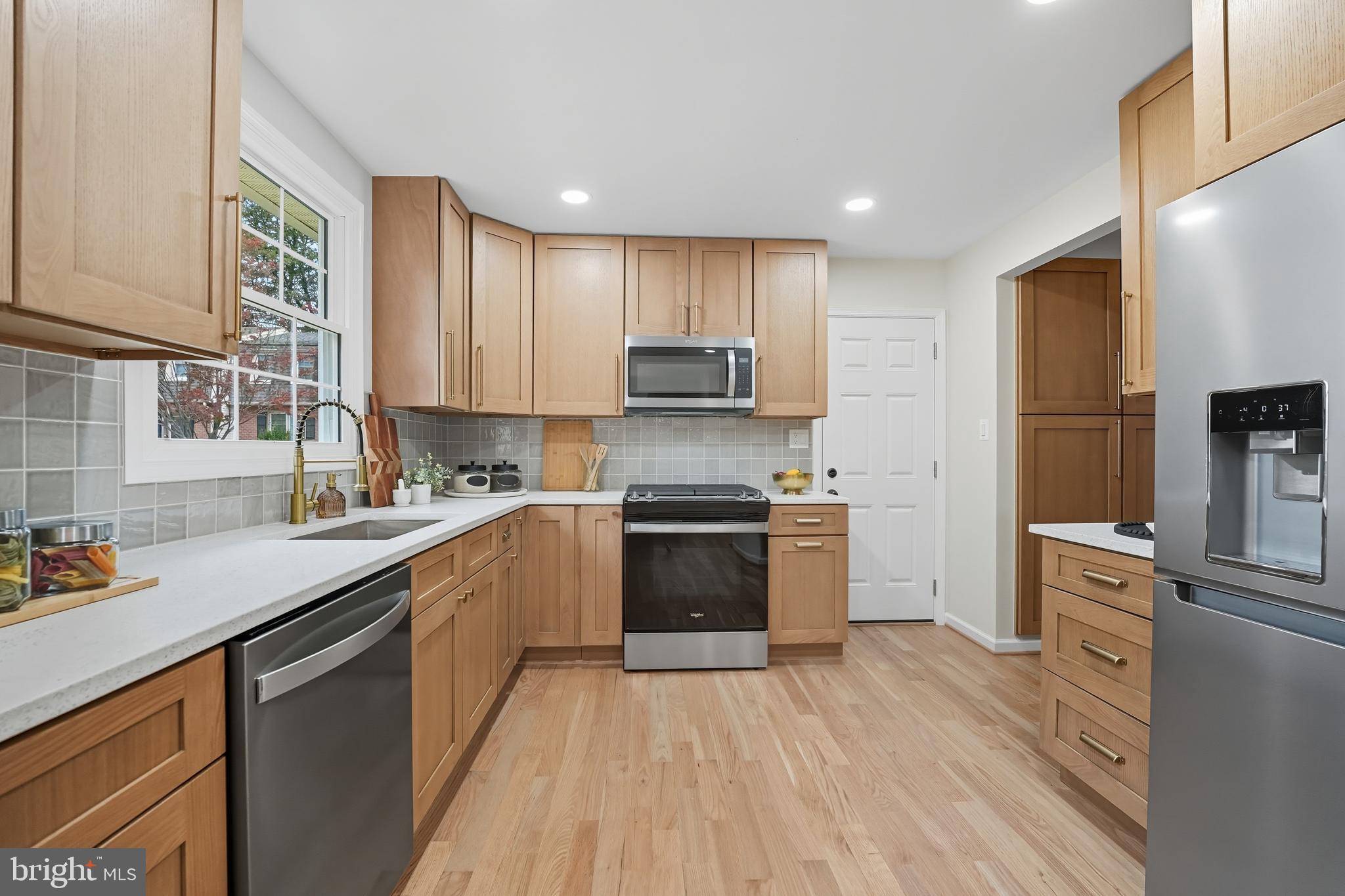 Fairfax, Virginia, 22032, United States, 4 Bedrooms Bedrooms, ,3 BathroomsBathrooms,Residential,For Sale,1984417