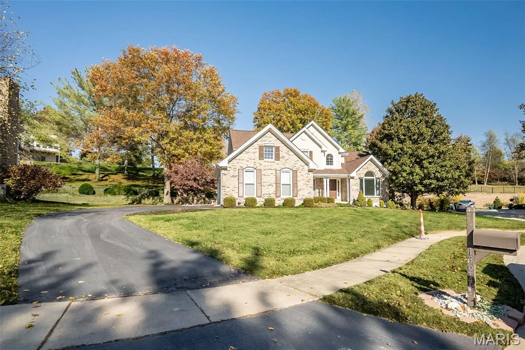 Chesterfield, Missouri, 63005, United States, 4 Bedrooms Bedrooms, ,3 BathroomsBathrooms,Residential,For Sale,1989616