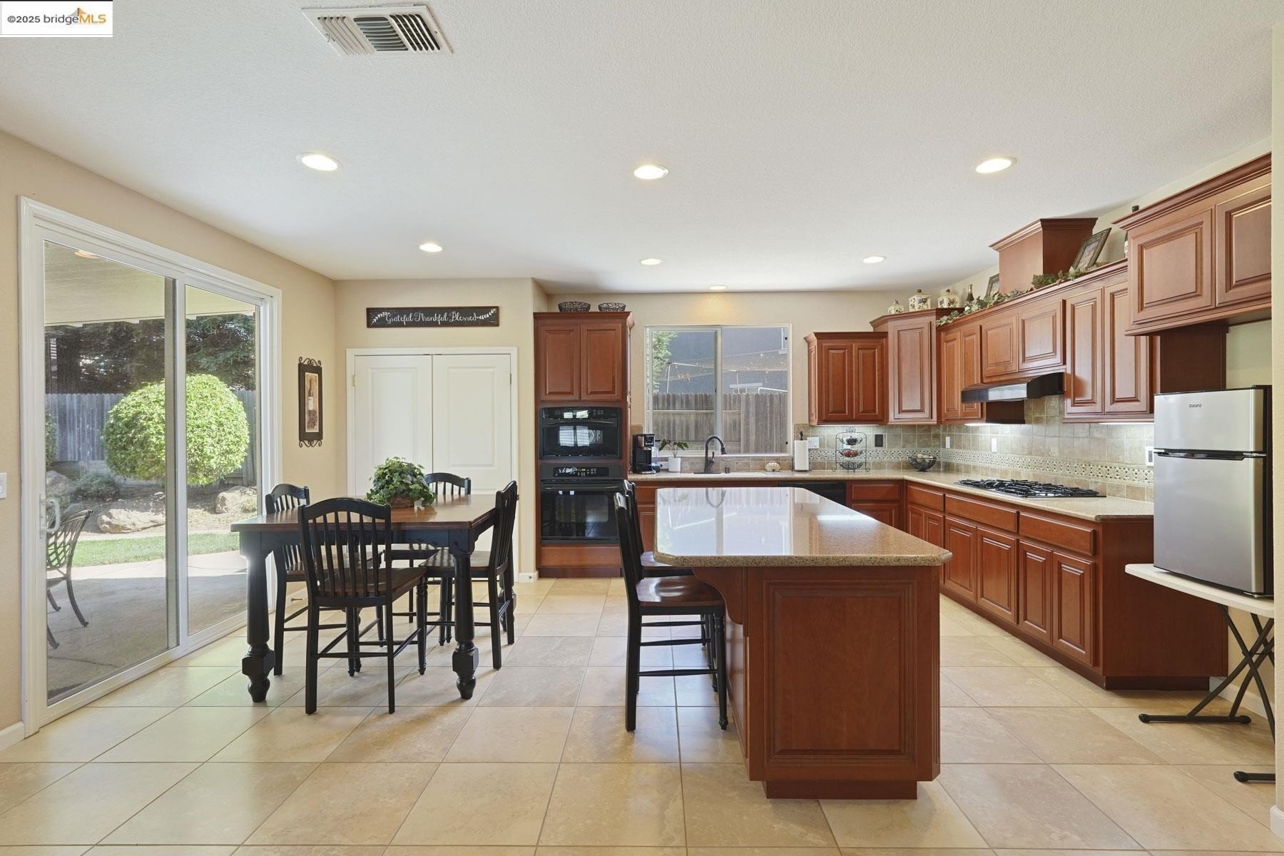 Galt, California, 95632, United States, 5 Bedrooms Bedrooms, ,3 BathroomsBathrooms,Residential,For Sale,1895195