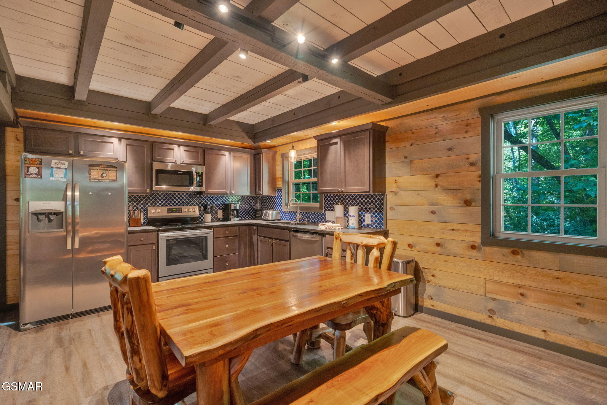 Gatlinburg, Tennessee, 37738, United States, 4 Bedrooms Bedrooms, ,5 BathroomsBathrooms,Residential,For Sale,1921348