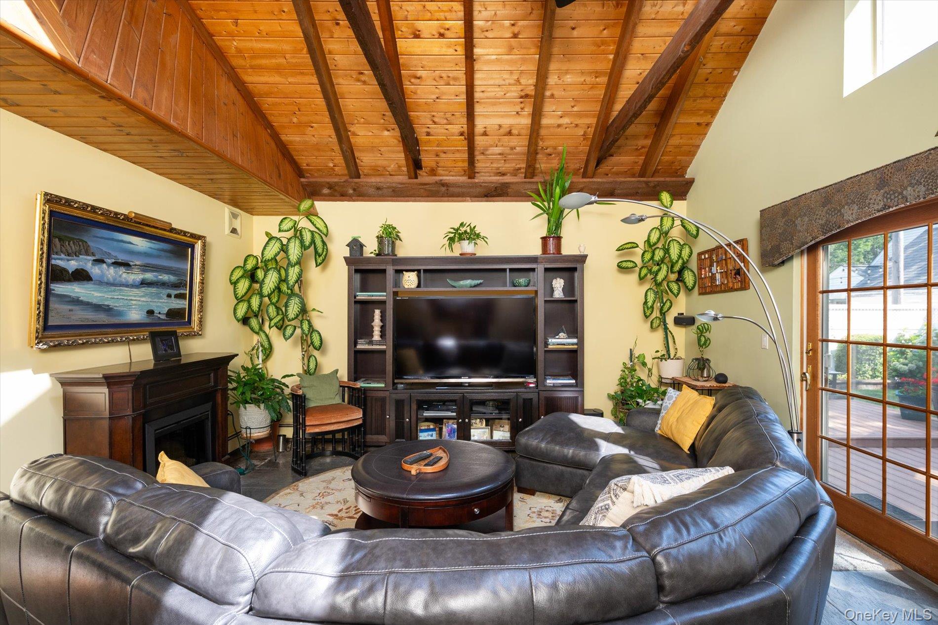 Levittown, New York, 11756, United States, 5 Bedrooms Bedrooms, ,2 BathroomsBathrooms,Residential,For Sale,1931352