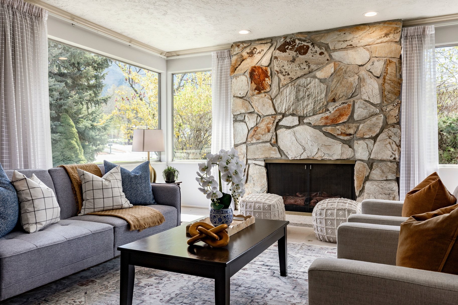  Solid Olympus Cove 2 Story With Mountain and Valley Views - 物件實景