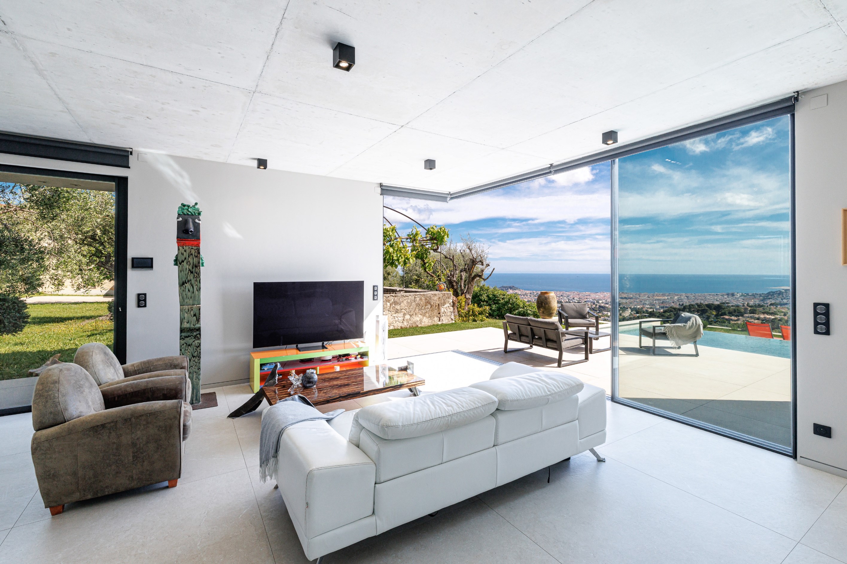  Gairaut : exceptional contemporary villa with panoramic sea views - 物件實景