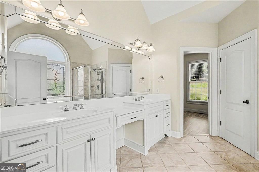 Flowery Branch, Georgia, 30542, United States, 6 Bedrooms Bedrooms, ,5 BathroomsBathrooms,Residential,For Sale,2043062