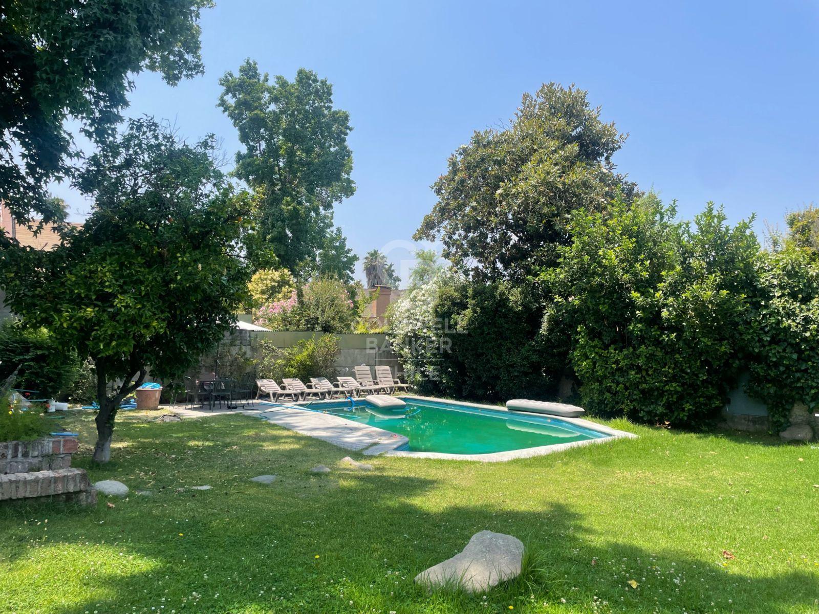 Vitacura, Chile, 5 Bedrooms Bedrooms, ,4 BathroomsBathrooms,Residential,For Sale,1999765