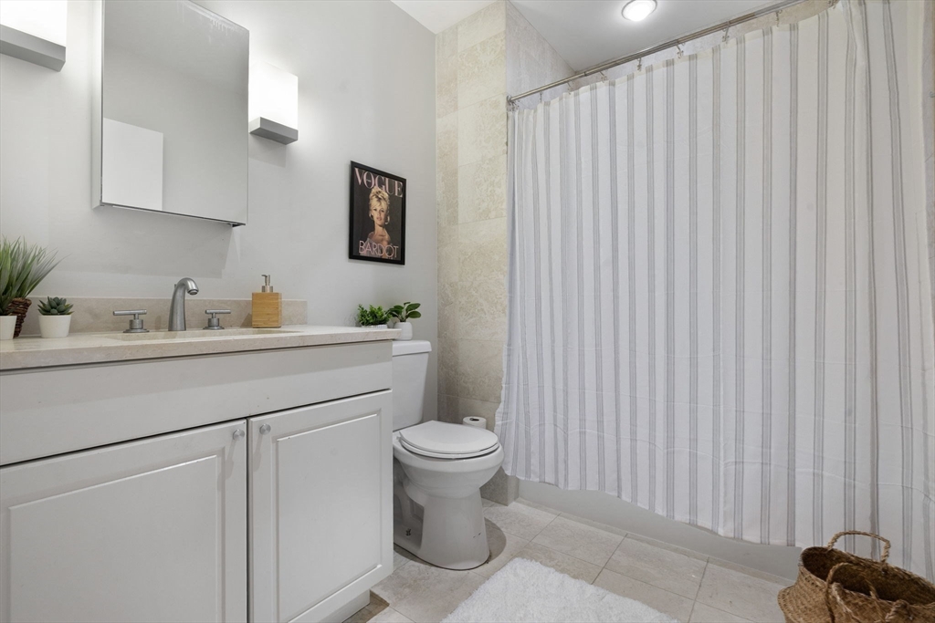 Boston, Massachusetts, 02110, United States, 1 Bedroom Bedrooms, ,1 BathroomBathrooms,Residential,For Sale,1994249