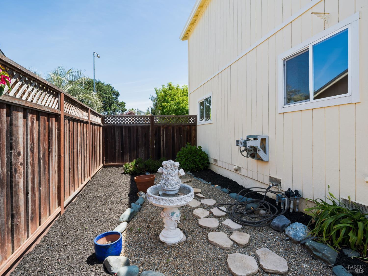 Napa, California, 94558, United States, 4 Bedrooms Bedrooms, ,3 BathroomsBathrooms,Residential,For Sale,1827773