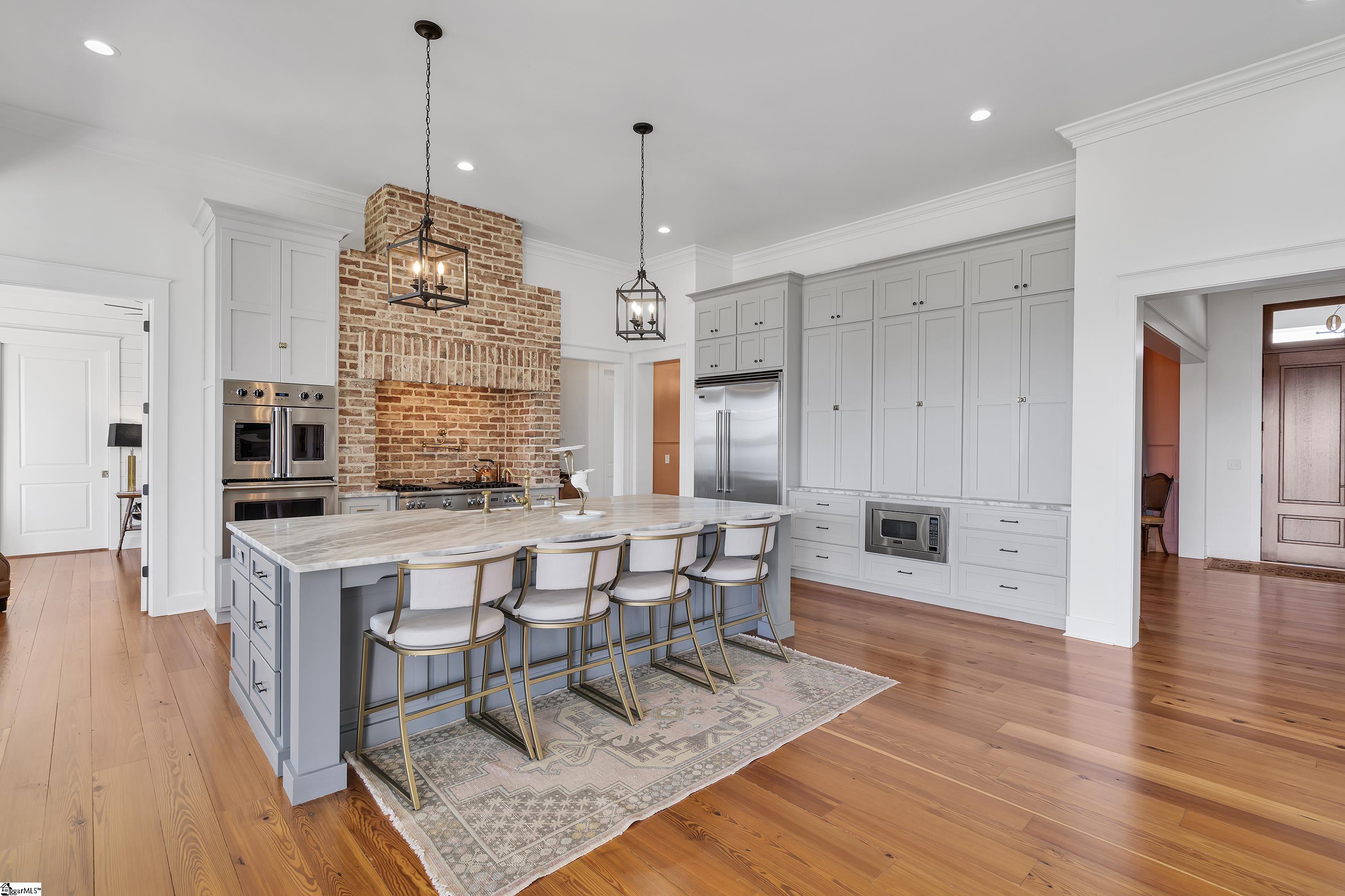 Townville, South Carolina, 29689, United States, 7 Bedrooms Bedrooms, ,7 BathroomsBathrooms,Residential,For Sale,1995910