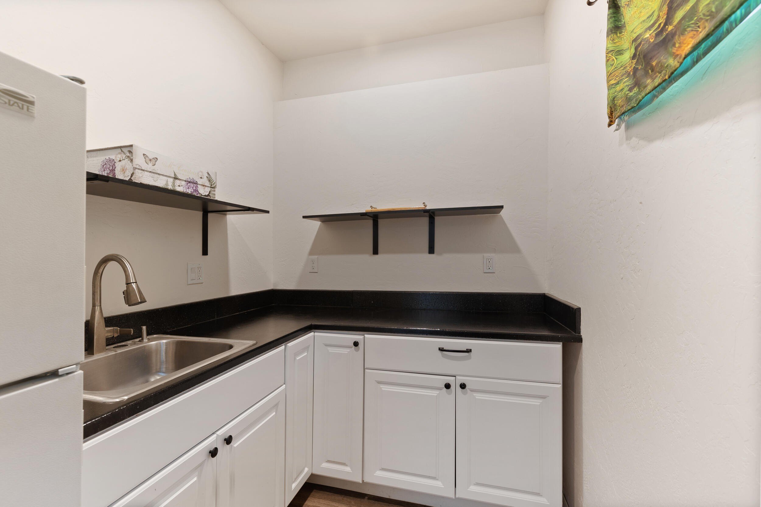 Grants Pass, Oregon, 97526, United States, 5 Bedrooms Bedrooms, ,4 BathroomsBathrooms,Residential,For Sale,1980751