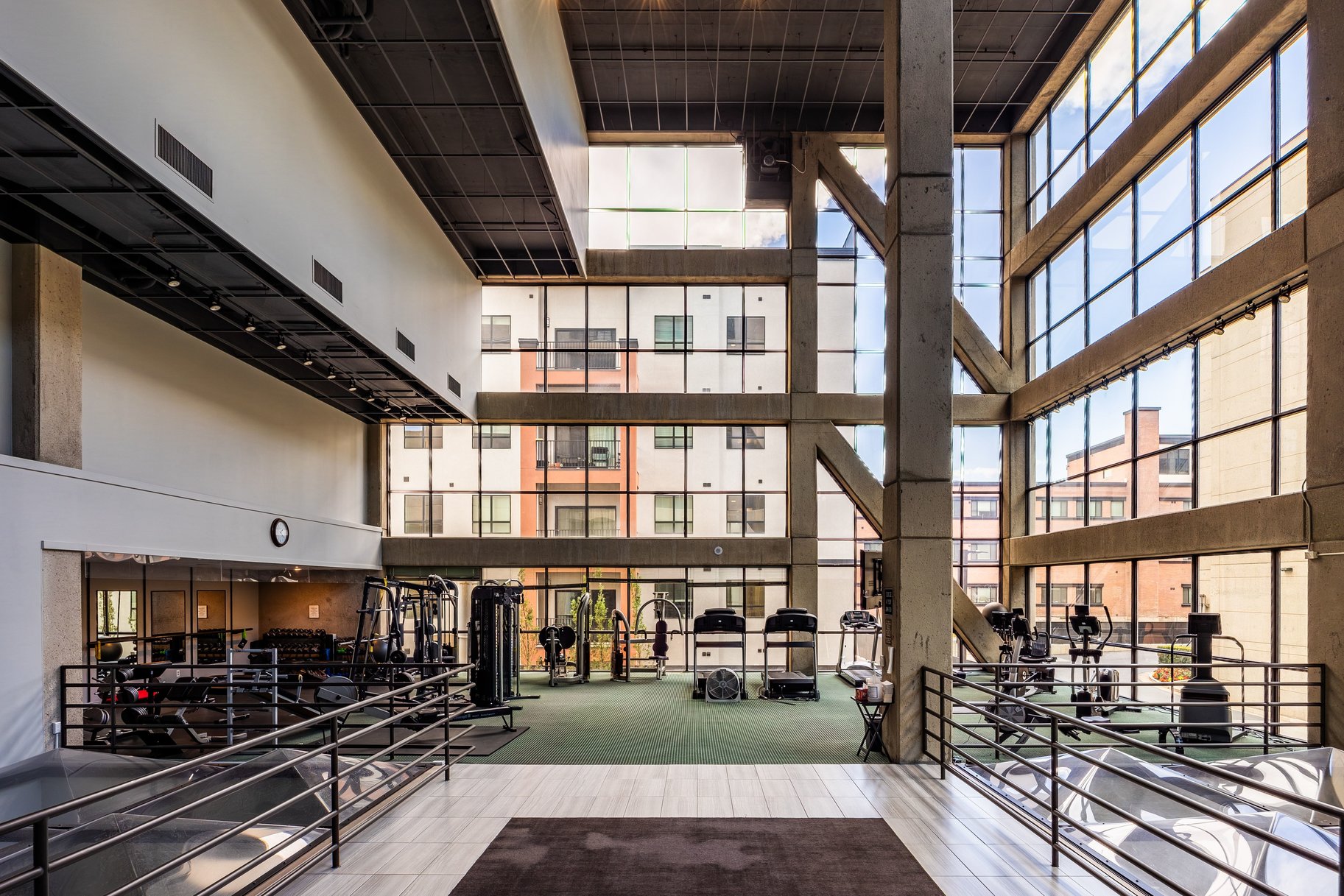  Corner Residence with Towering Views of Salt Lake City - 物件實景
