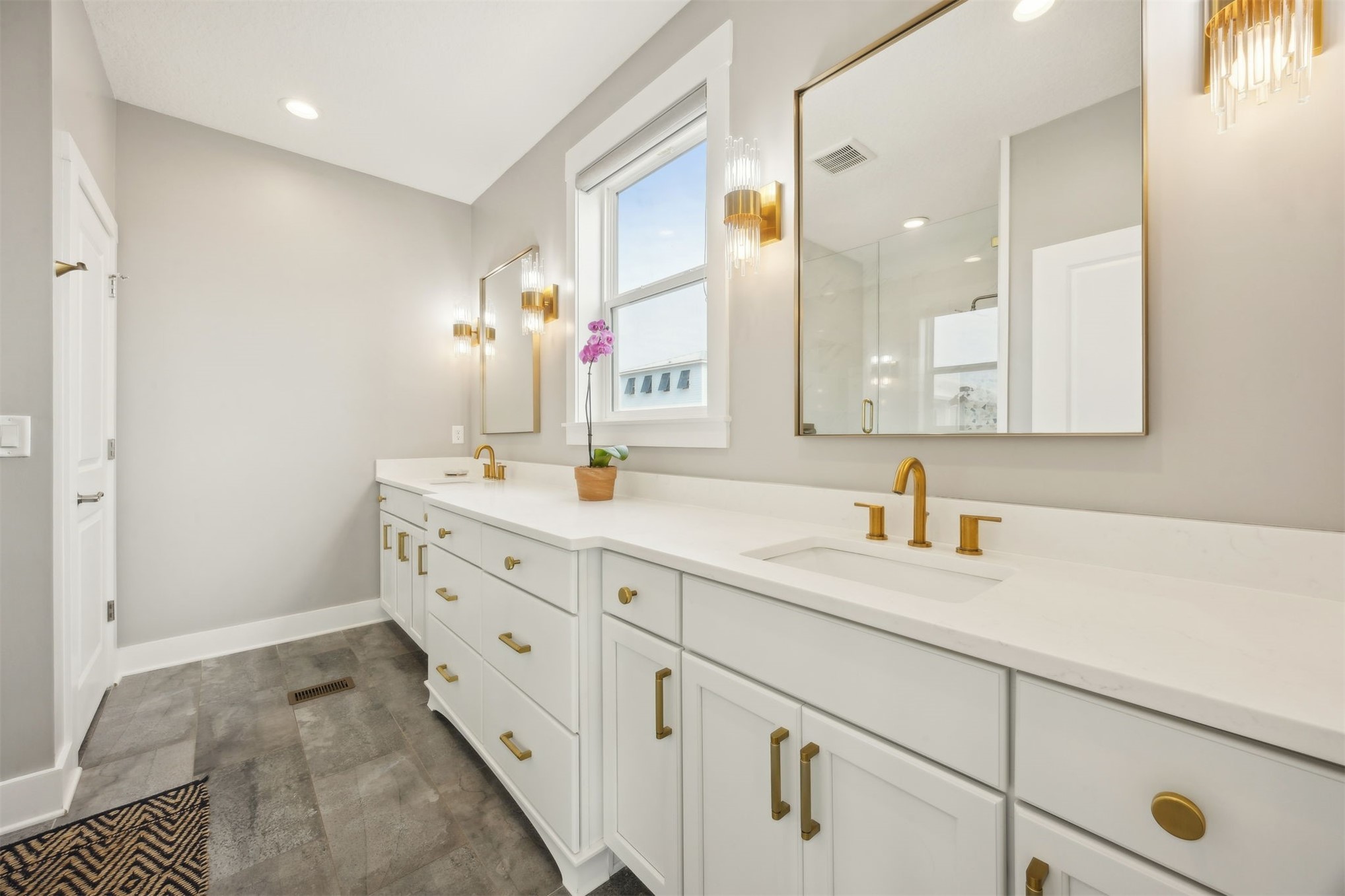 Fernandina Beach, Florida, 32034, United States, 4 Bedrooms Bedrooms, ,3 BathroomsBathrooms,Residential,For Sale,2013975