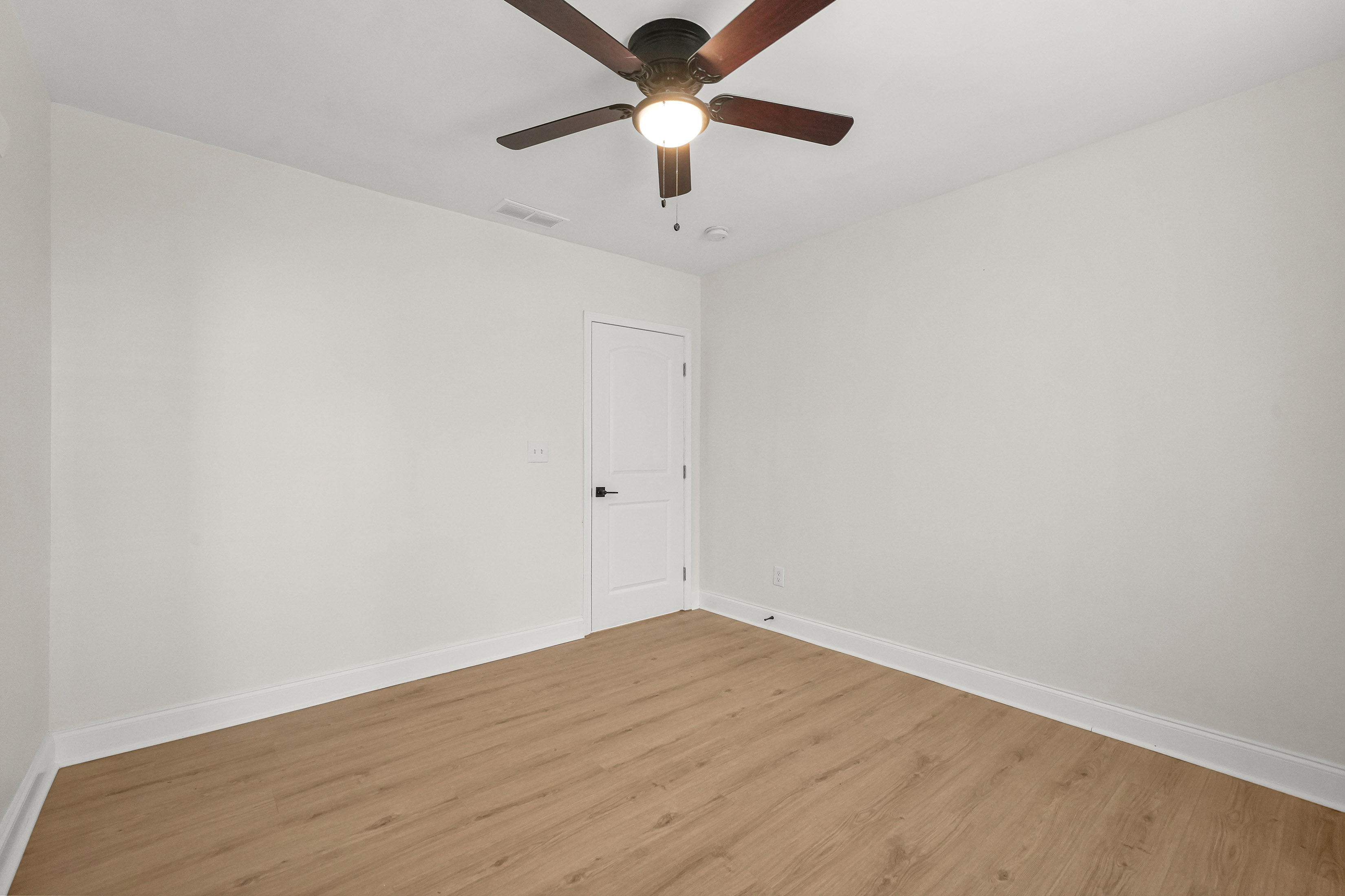  Bright and Beautifully Updated Bungalow in Venetian Hills - 物件實景