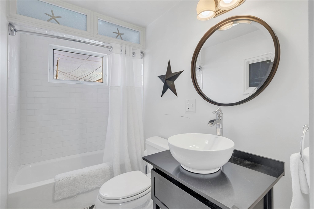Weymouth, Massachusetts, 02191, United States, 3 Bedrooms Bedrooms, ,2 BathroomsBathrooms,Residential,For Sale,1876021